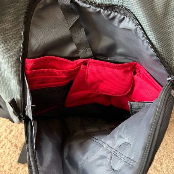 Eagle Creek backpack - Picture 5 of 15